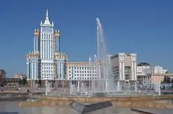 Площадь Тысячелетия и МГУ имени Н. П. Огарёва