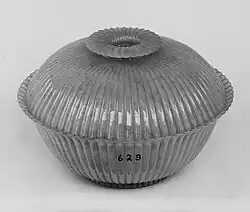 18th-century gaiwan carved from nephrite jade