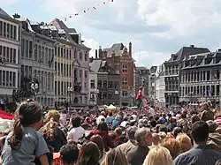 Peoples after the combat on the Grand-Place