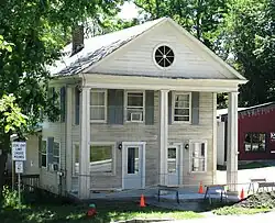 120 Main Street was built c. 1835 in the Greek Revival style[5]