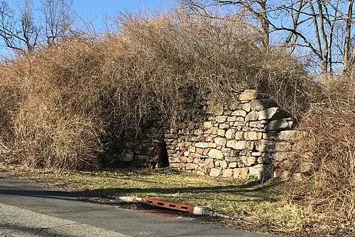 Lime kiln by John Smith House