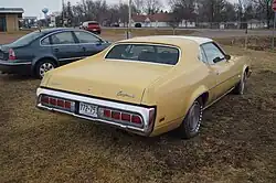 1973 Cougar XR-7 hardtop roofline, showing "flying buttresses"
