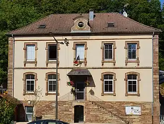 The town hall in Trémoins