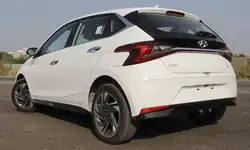 Pre-facelift i20 Asta (BI3; rear)