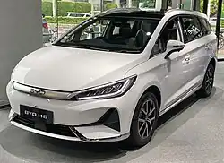 2024 BYD M6 (BEV)