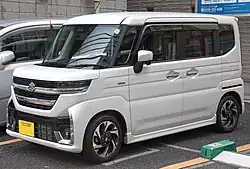 Spacia Custom Hybrid XS