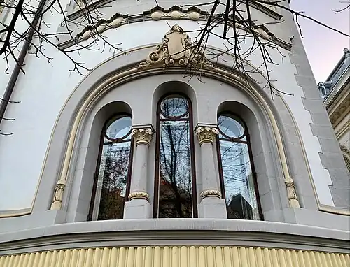 Romanian Revival engaged columns on the C.N. Câmpeanu House on Bulevardul Dacia, Bucharest, by Constantin Nănescu, c.1923[4]