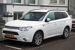 Mitsubishi Outlander PHEV (pre-facelift)