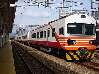 An EMU1200 at Taichung Station