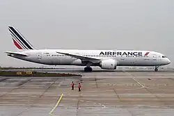 Air France Boeing 787 in the 2017 revised livery