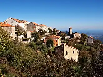 The church and surrounding buildings in Antisanti