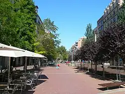 Avinguda de Mistral, the central thoroughfare