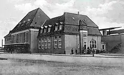 Entrance building about 1913
