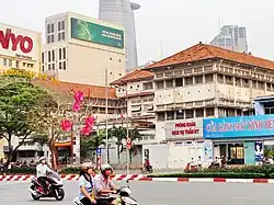 Benh_vien_Sai_Gon,_quan_1,duong_le_loi,_tphcmvn_-_panoramio