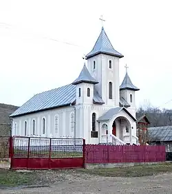Saints Peter and Paul church in Bărăi