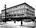 The 1902 Bon Marché pictured in 1907