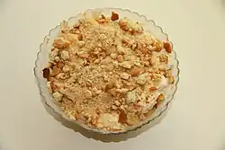 Bondepiker topped with bread crumbs and almond slivers