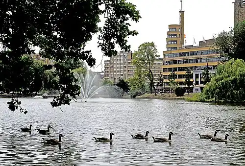 North pond with the Place Eugène Flagey/Eugène Flageyplein in the background