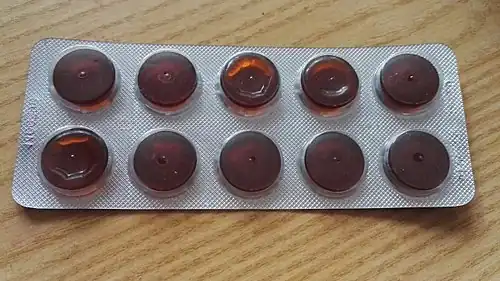 Tablets containing C. islandica used as a dry cough remedy
