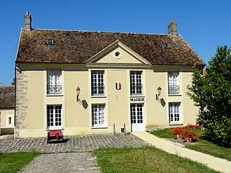 The town hall in Champeaux