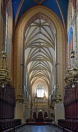 Interior, choir and pipe organ