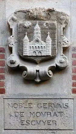 The inner courtyard (1602-1606) is decorated with many coats of arms of capitouls