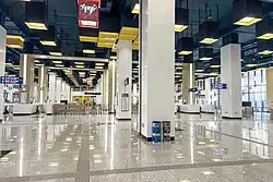 Concourse (ground level, looking east)