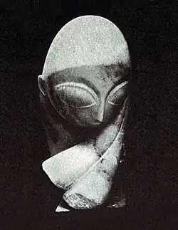 Constantin Brâncuși, Portrait of Mademoiselle Pogany, 1912, White marble; limestone block, Philadelphia Museum of Art, exhibited at the 1913 Armory Show