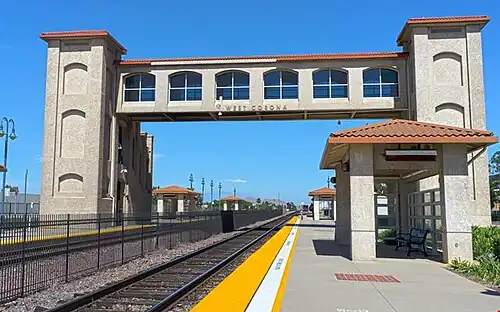 The platform at Corona–West station