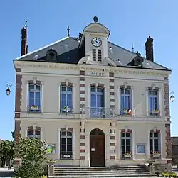 The town hall in Crouy-sur-Ourcq