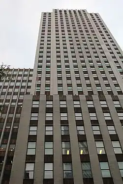 The facade of the Daily News Building seen from street level