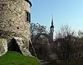 The round tower of 1830 on the Schlossberg with view of St. Mary's Church (Dohna)&nbsp;[de] in the background