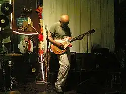 Eelco Gelling (formerly of Cuby + Blizzards) at the last opening night of Café de Beukelsbrug in Rotterdam (27 June 2009)