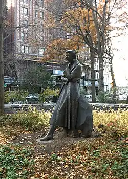 The statue of Eleanor Roosevelt, the boulder, and the footstone, sculpted by Penelope Jencks.