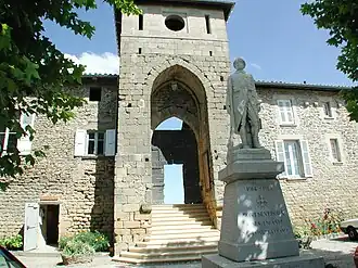 Entrance to the chateau