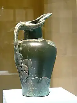 "Schnabelkanne" type oenochoe.