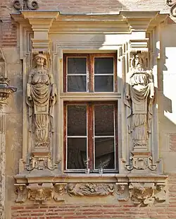 Hôtel du Vieux-Raisin.