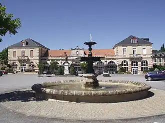 Fountain in the Place de la Pourcaou