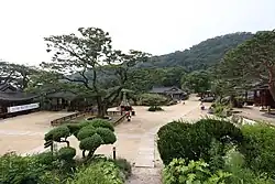 Temple courtyard (2020)