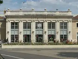 Facade of Valence-Ville railway station.