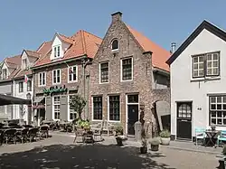 Harderwijk, view of a street: de Vischmarkt (Fish Market)