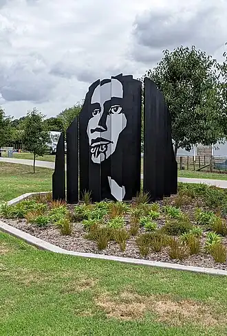 Sculpture of the Waiohua chieftainess Hingaia at Hingaia Park
