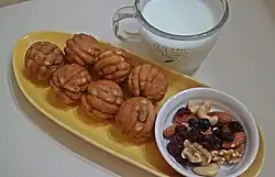 Hodu-gwaja filled with danpat-so