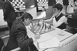 Karpov updates his movesheet, while Sterren thinks