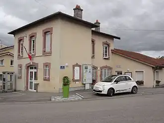 The town hall in Hudiviller