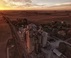 Grain elevators in Holder, IL