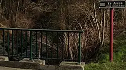 Le Janon, Saint-Chamond (Loire department, France). Cantonment Road bridge near Impasse des Lilas. View to the east and downstream.