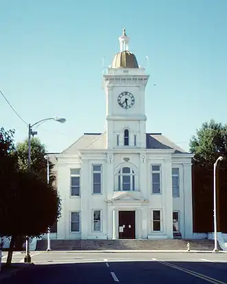 The south façade of the Jefferson County Courthouse in Pine Bluff