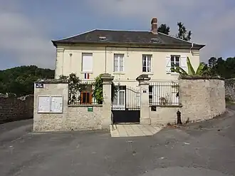 The town hall of Jumigny