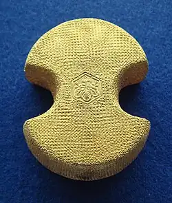 Kobundō, "Turtle scale Paulownia" Kinkōkiri mark (亀甲桐), Nunome (布目) emblem